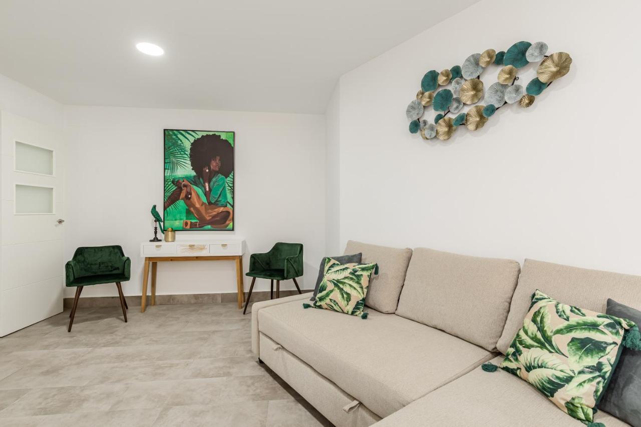 Modern Apartment Steps From The Beach Torrox Extérieur photo